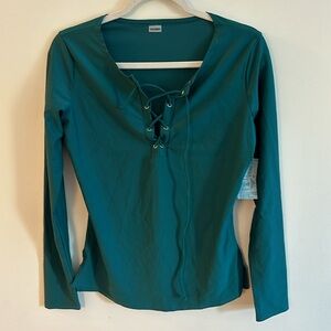 NWT Old Navy Medium Rashguard